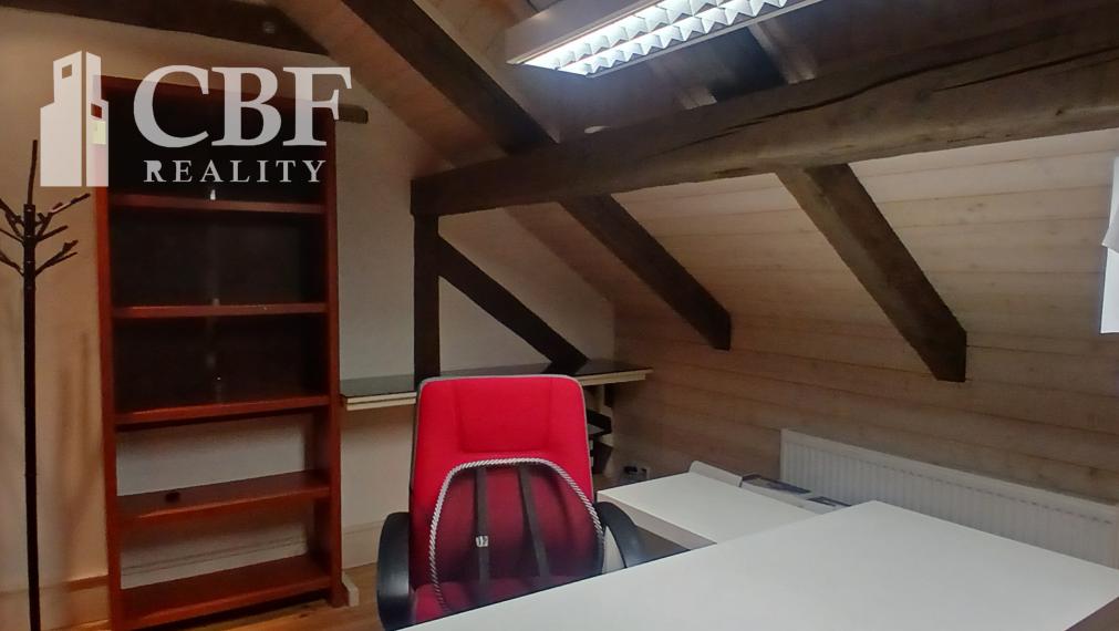 Prenájom kancelárskych priestorov priamo na námestí