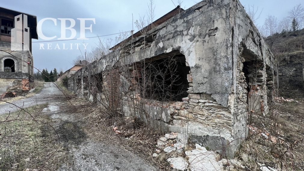 Na predaj budova v obci Nižná Slaná