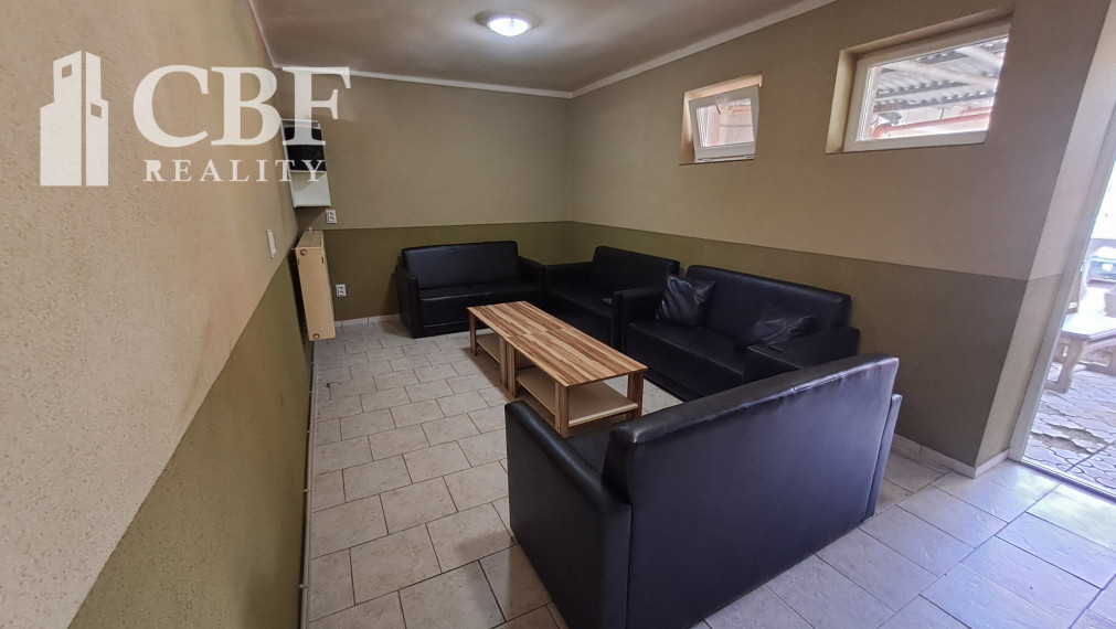 Na predaj podnikateľská budova v Koceľovciach