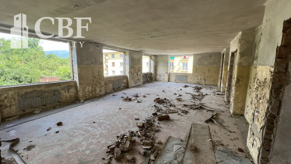 Znížená cena - Na predaj budova v obci Nižná Slaná