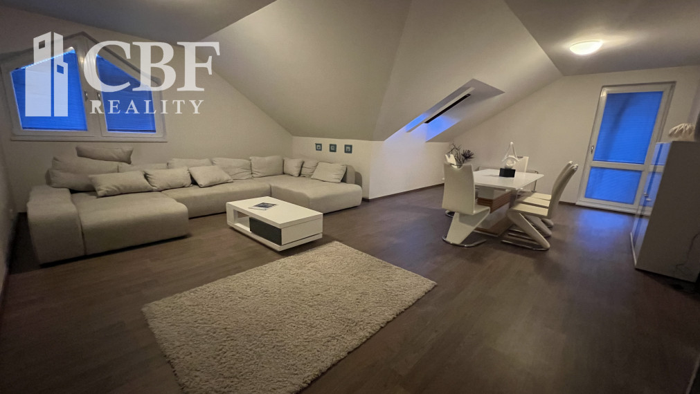 NA  PRENÁJOM  - 3  IZBOVÝ BYT V RD S BALKÓNOM  V PLEŠIVEC