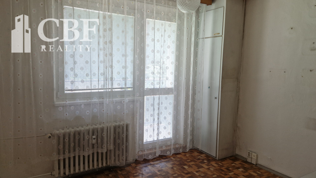 Znížená cena - Na predaj 2-izbový byt s balkónom v Dobšinej