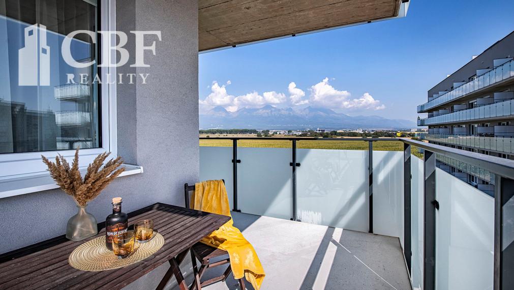 PRENAJATÉ / Krásny 2i byt s terasou a výhľadom na Tatry, Poprad