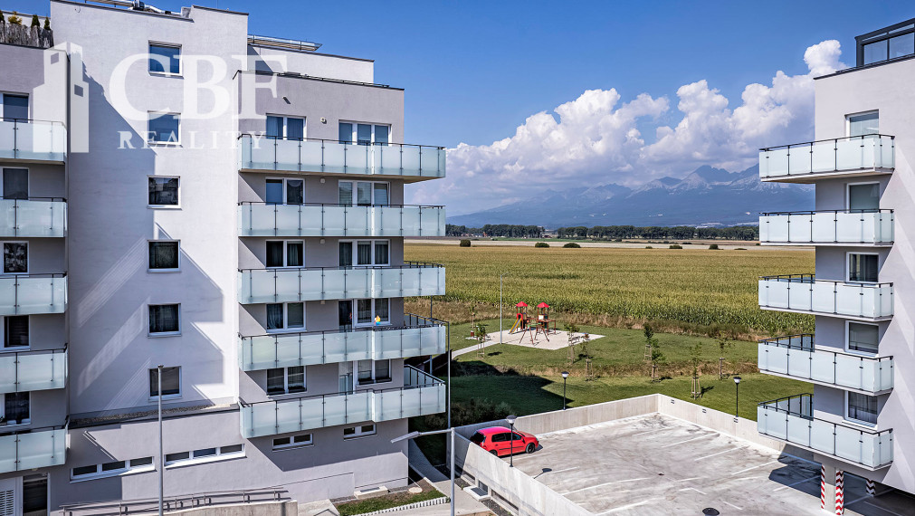 PRENAJATÉ / Krásny 2i byt s terasou a výhľadom na Tatry, Poprad