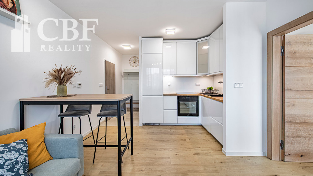 PRENAJATÉ / Krásny 2i byt s terasou a výhľadom na Tatry, Poprad