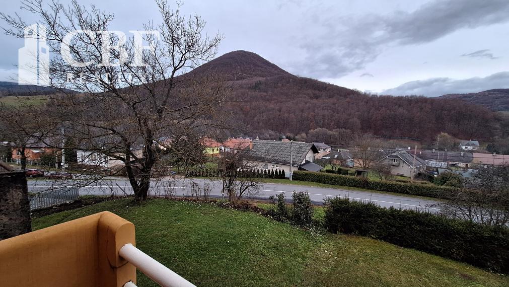 ZNÍŽENÉ ! 3-IZBOVÝ BYT, GARÁŽ A ZÁHRADA NA PREDAJ V DRNAVE