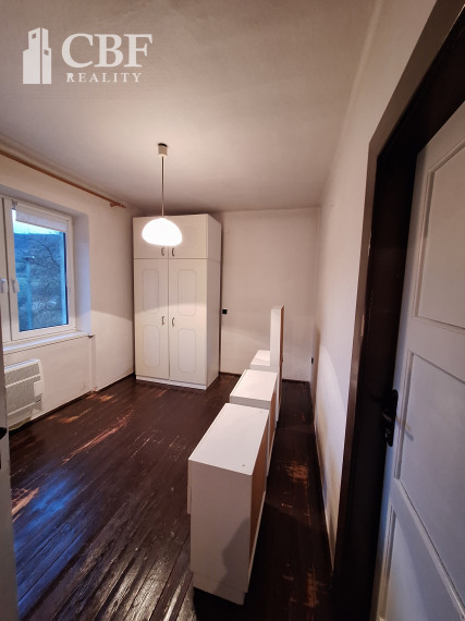 ZNÍŽENÉ ! 3-IZBOVÝ BYT, GARÁŽ A ZÁHRADA NA PREDAJ V DRNAVE