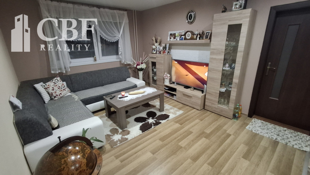 Znížená cena - Na predaj 3-izbový byt s balkónom v Rožňave, sídl. JUH