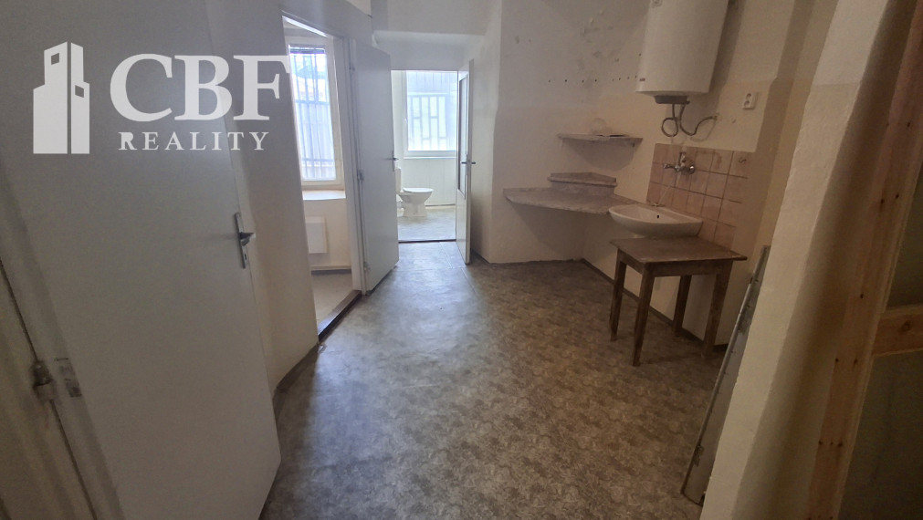 Prenájom obchodného priestoru na Námestí Baníkov v Rožňave