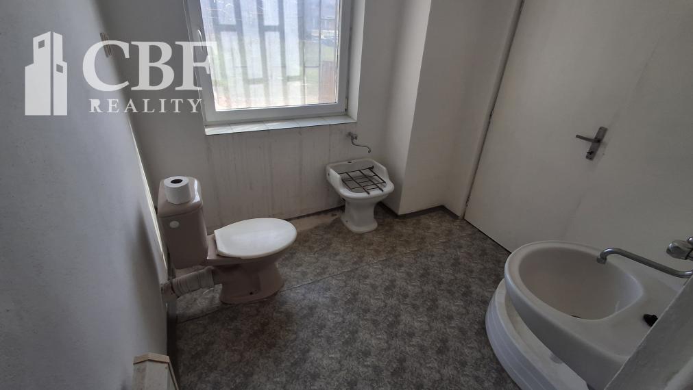 Prenájom obchodného priestoru na Námestí Baníkov v Rožňave