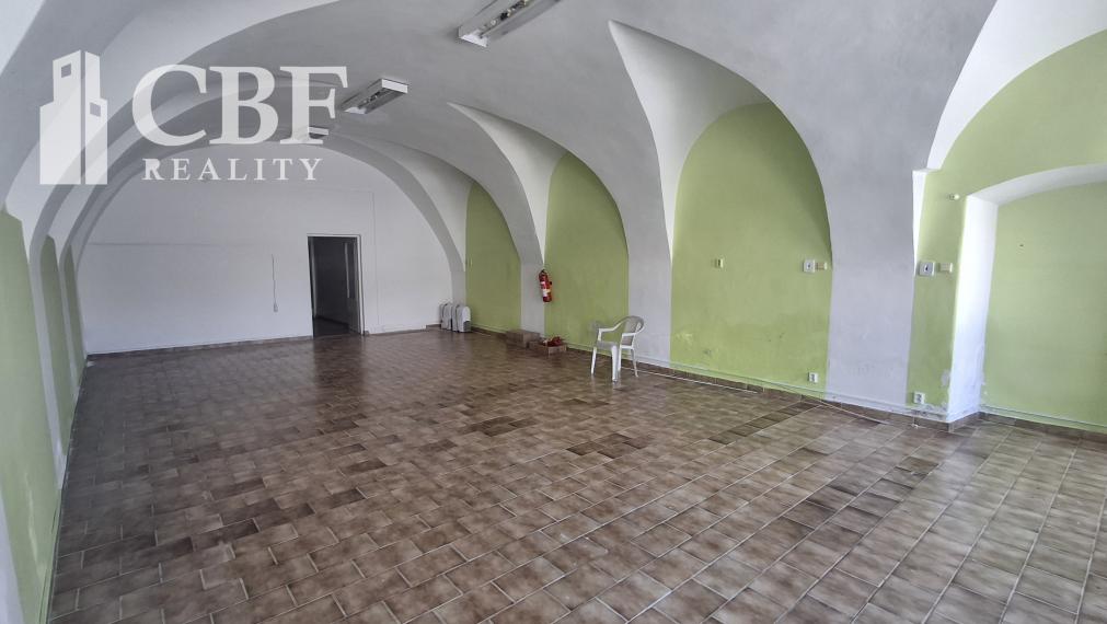 Prenájom obchodného priestoru na Námestí Baníkov v Rožňave