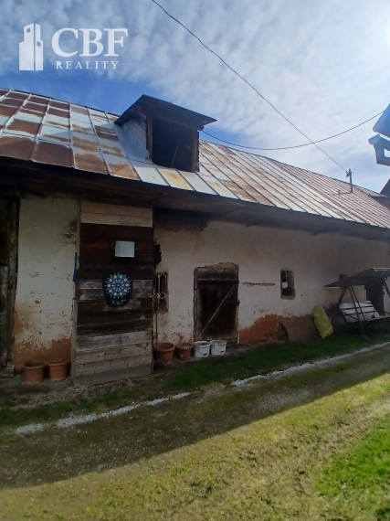 Na predaj pôvodný sedliacky dom v Čarovnej Rejdovej