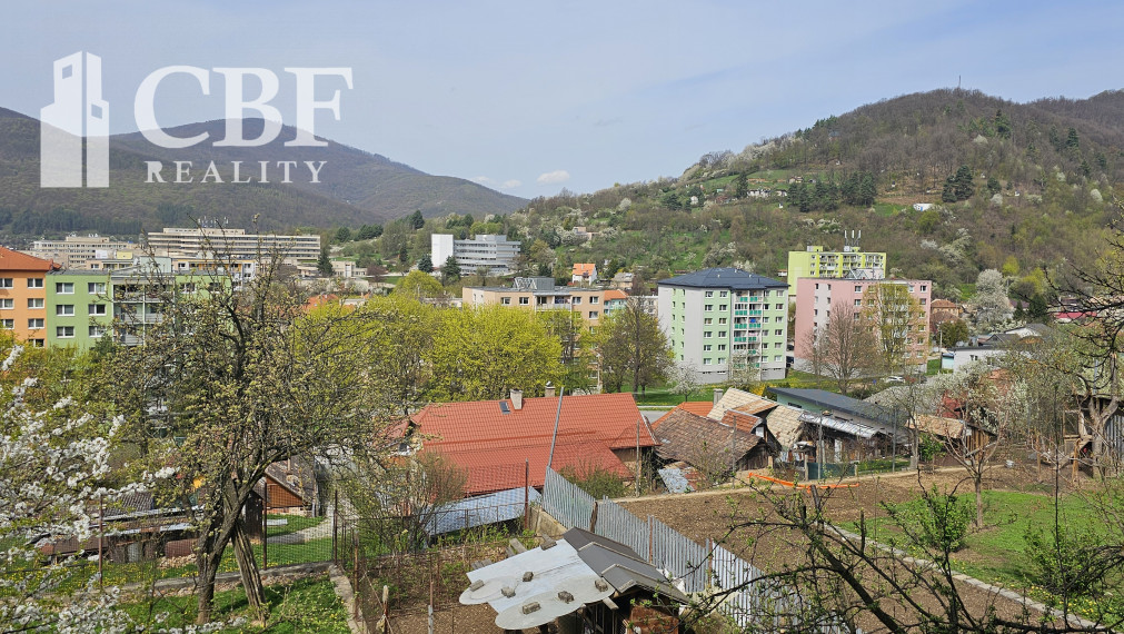 !!! ZNÍŽENÁ CENA !!!  na predaj dvojpodlažný rodinny dom.