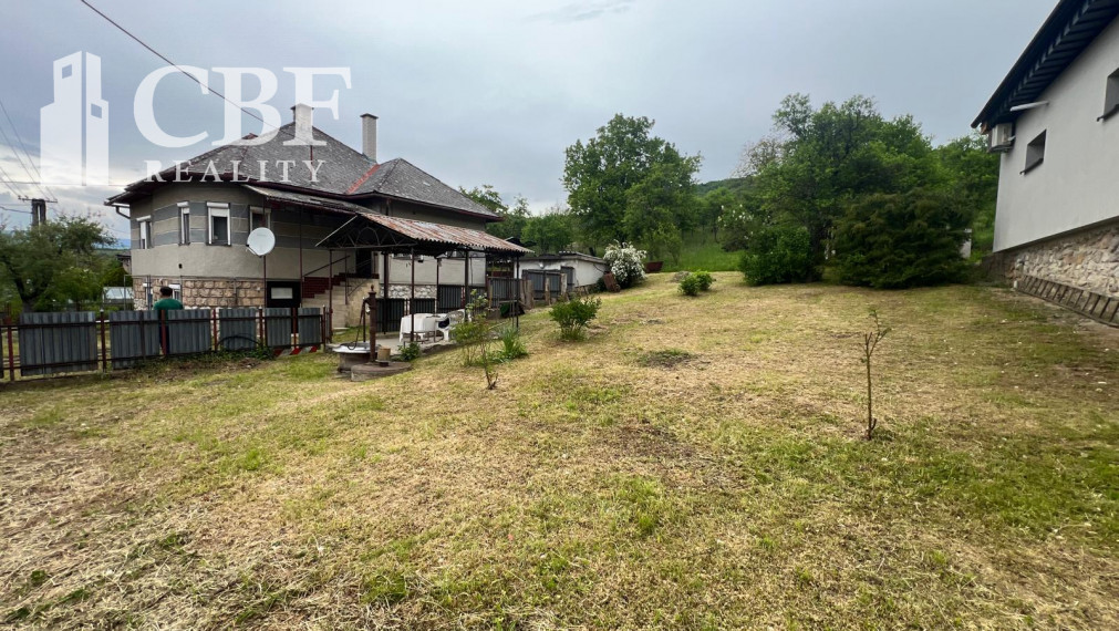 NA PREDAJ!!! Dom v Lipovníku s výhľadmi a rozľahlým pozemkom