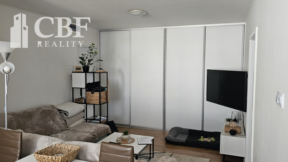 Prenájom 3,5 izbového bytu s klimatizáciou sídlisko Juh.