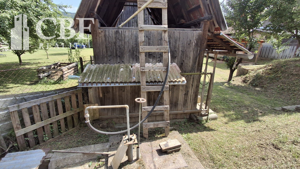 Na predaj dva domy v Drnave