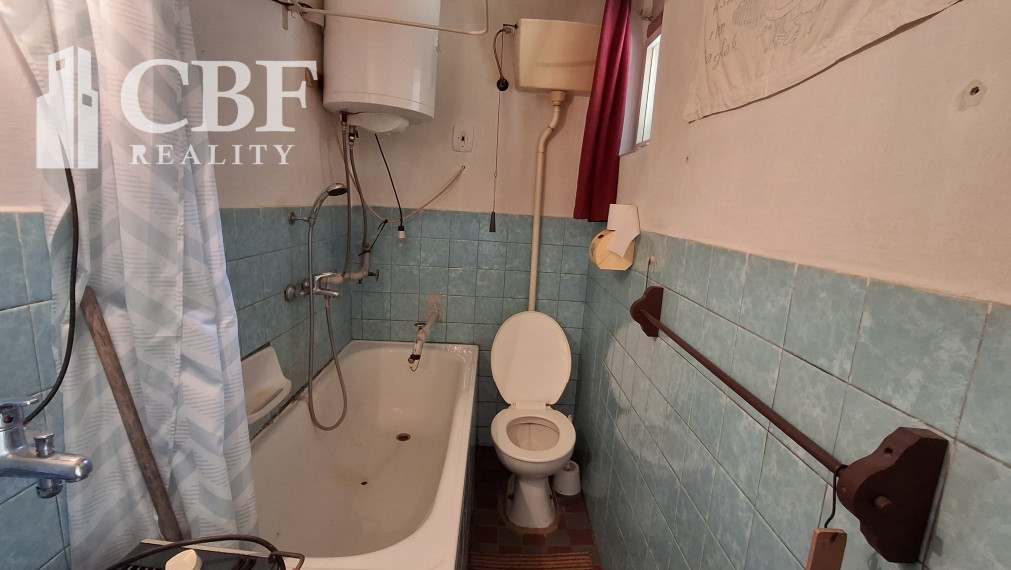 Na predaj dva domy v Drnave