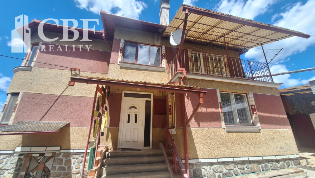 ZNÍŽENÁ CENA ! LIPOVNÍK ! RODINNÝ DOM NA PREDAJ !