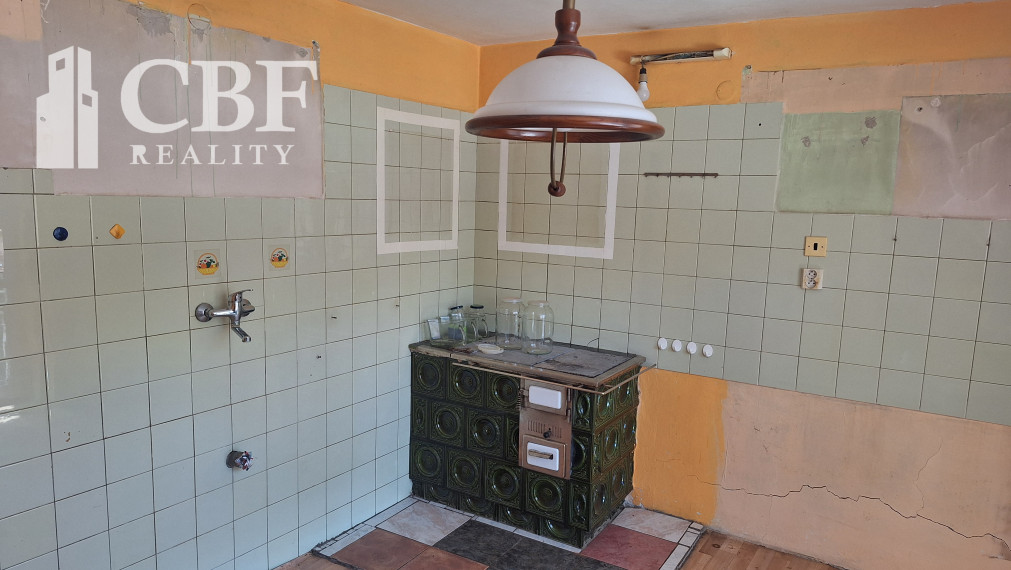 ZNÍŽENÁ CENA ! LIPOVNÍK ! RODINNÝ DOM NA PREDAJ !