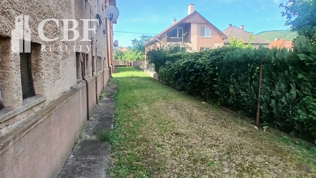 NA PREDAJ! Zveľadená ZÁHRADKA s GARÁŽOU v Plešivci.