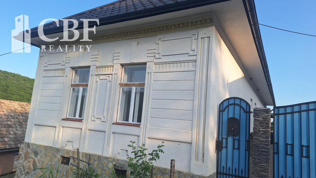 ČUČMA - RODINNÝ DOM V HISTORICKOM ŠARME ! NA PREDAJ !