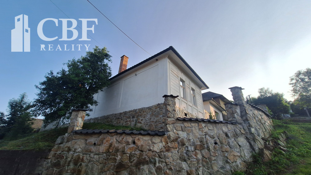 ČUČMA - RODINNÝ DOM V HISTORICKOM ŠARME ! NA PREDAJ !