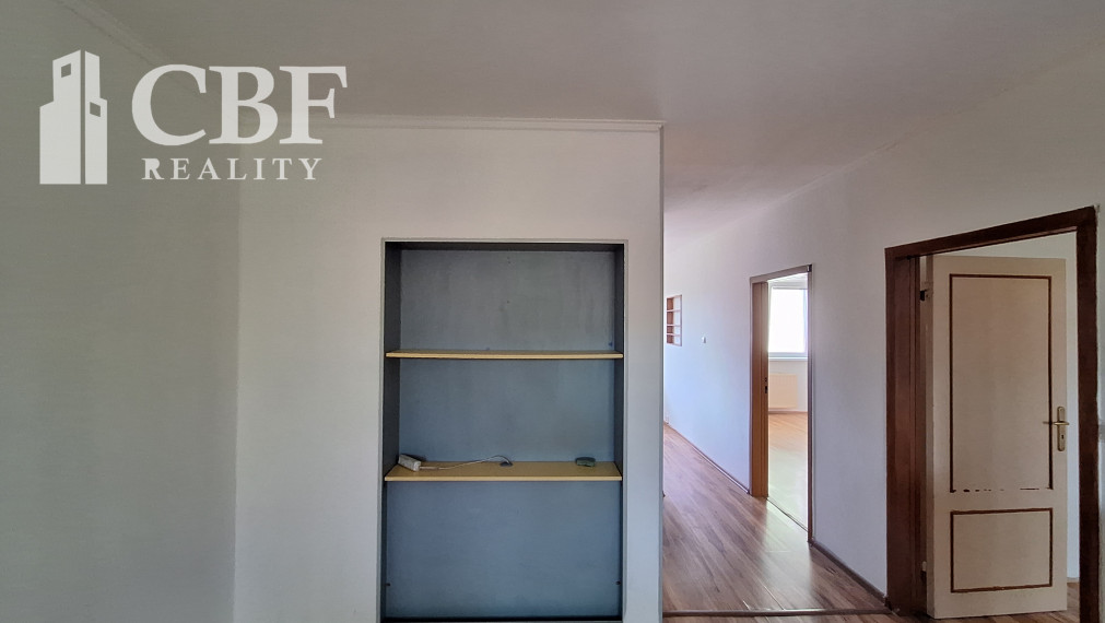 ZNÍŽENÉ ! 3-IZBOVÝ BYT NA PREDAJ SÍDLISKO JUH !