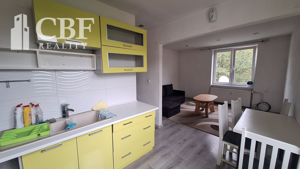 3-IZBOVÝ BYT NA PREDAJ V MESTE DOBŠINÁ !