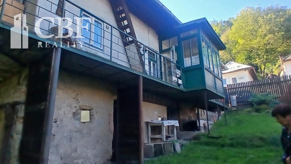 Na Predaj! Útulný banícky domček so záhradkou v Dobšinej.