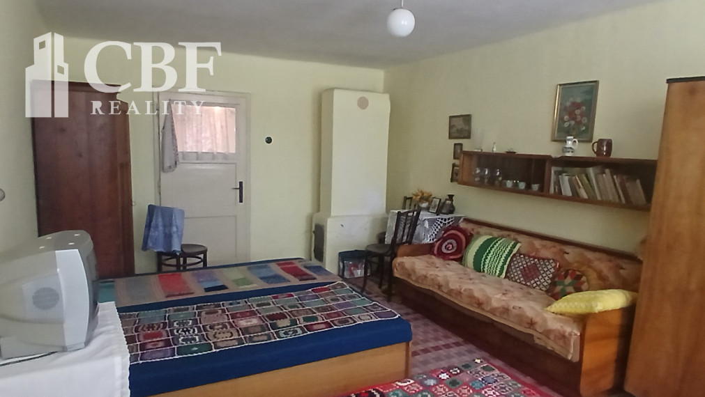 Na Predaj! Útulný banícky domček so záhradkou v Dobšinej.