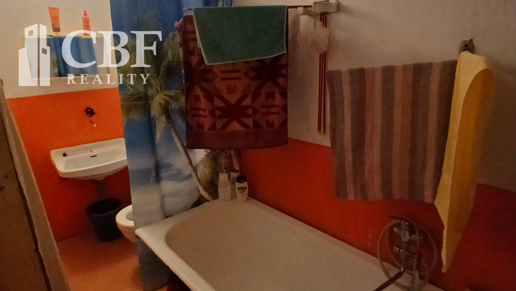 Na Predaj! Útulný banícky domček so záhradkou v Dobšinej.