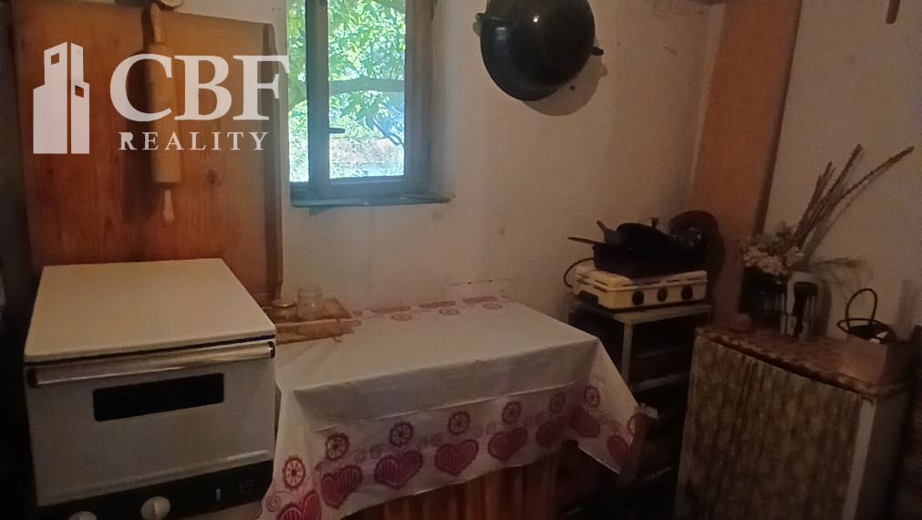 Na Predaj! Útulný banícky domček so záhradkou v Dobšinej.