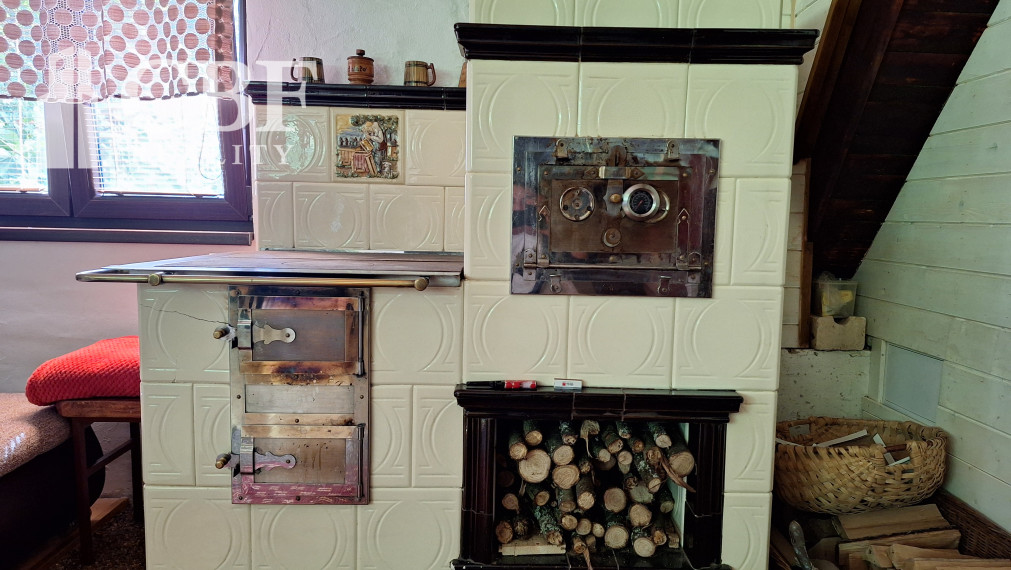 JEDINEČNÁ ! CHATA V SLOVENSKOM KRASE NA PREDAJ !