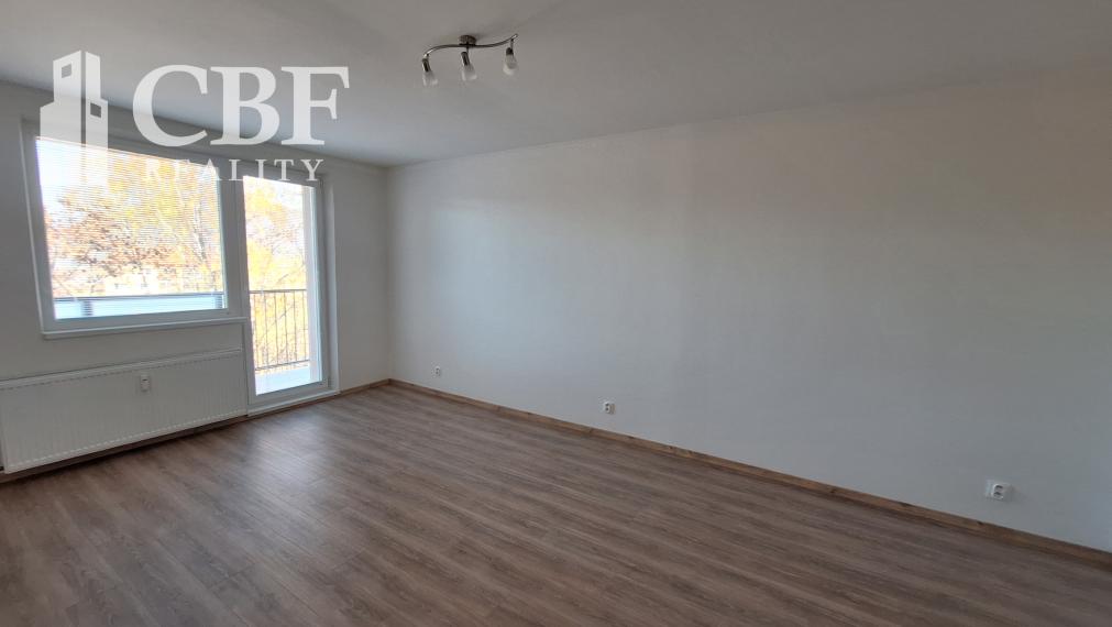 1-IZBOVÝ BYT S DVOMI LOGGIAMI NA PRENÁJOM