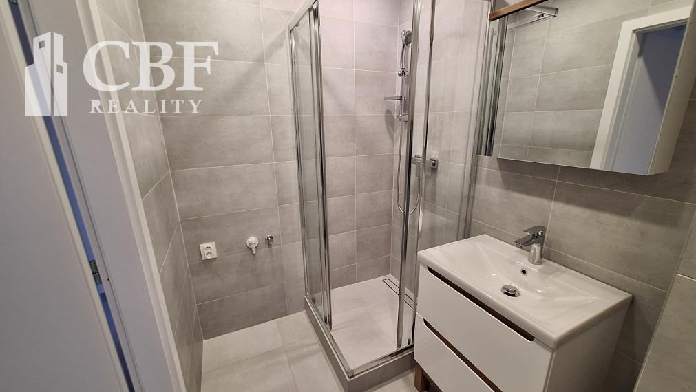 1-IZBOVÝ BYT S DVOMI LOGGIAMI NA PRENÁJOM