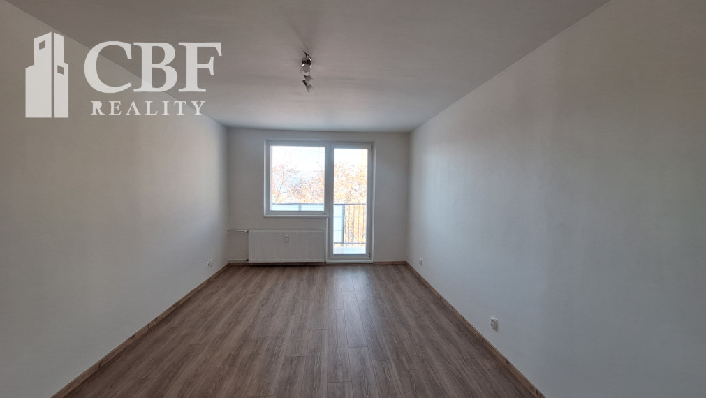 REZERVOVANÉ !1-IZBOVÝ BYT S DVOMA BALKÓNMI NA PRENÁJOM !