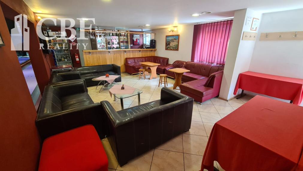 ZABEHNUTÉ UBYTOVANIE A BOWLING BAR NA PREDAJ !