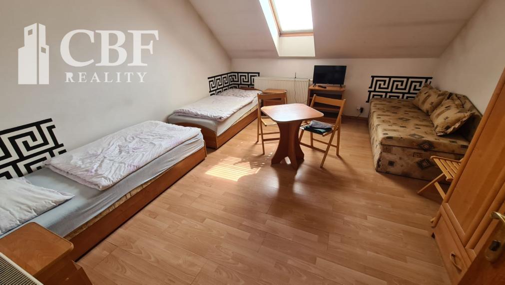 ZABEHNUTÉ UBYTOVANIE A BOWLING BAR NA PREDAJ !