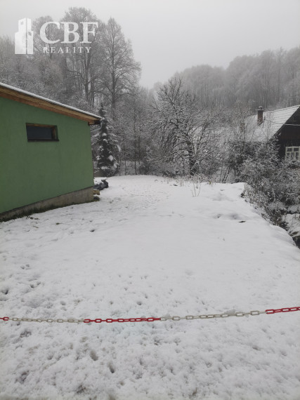 Pozemok v Leštinách 500 m2 pre dom / chatku / mobilný dom