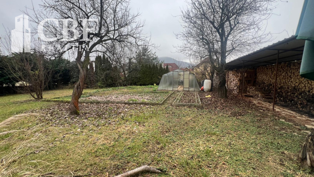 Na prenájom dom  na ulici Tehelná