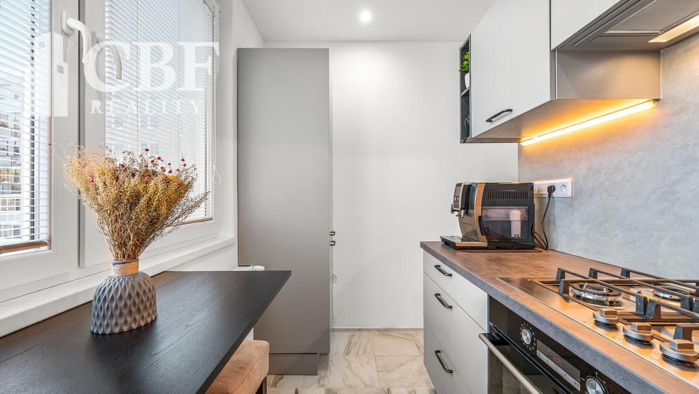 PREDAJ Kompletné zrekonštruovaný a zariadený 2i byt s balkónom – Poprad