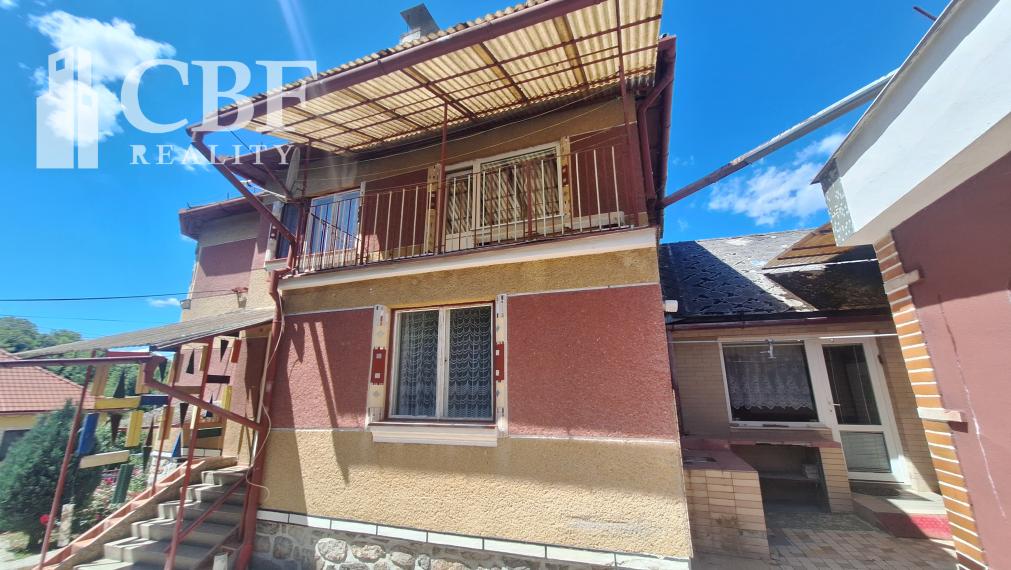 ZNÍŽENÁ CENA ! RODINNÝ DOM NA PREDAJ V OBCI LIPOVNÍK !