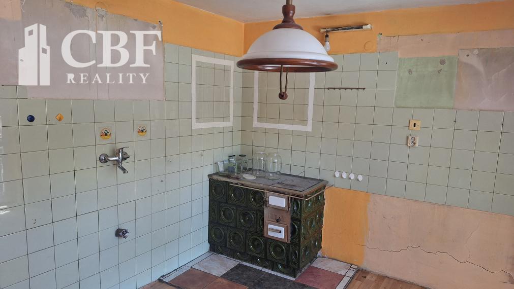 ZNÍŽENÁ CENA ! RODINNÝ DOM NA PREDAJ V OBCI LIPOVNÍK !