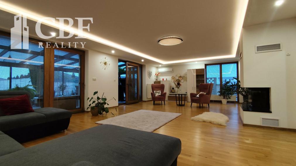 Lučenec- nadštandardný  rodinný dom v širšom centre Lučenca