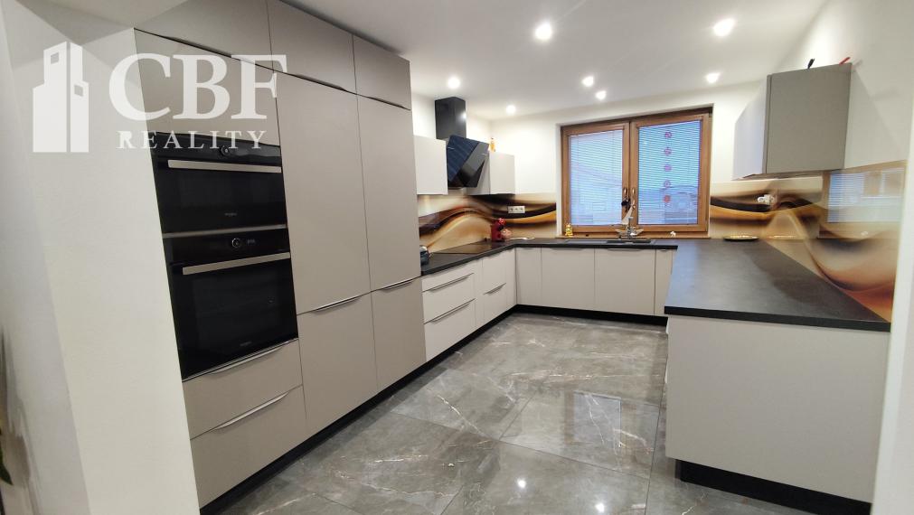 Lučenec- nadštandardný  rodinný dom v širšom centre Lučenca