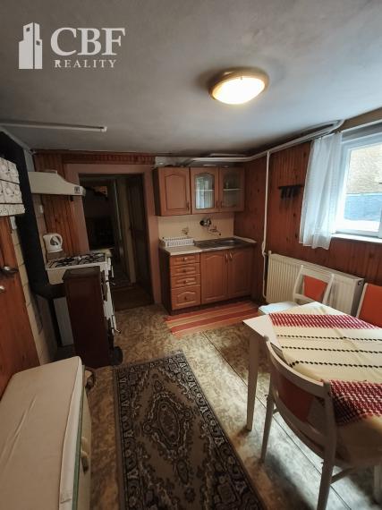 Dom na predaj - Sedliacka Dubová - pozemok 922 m2