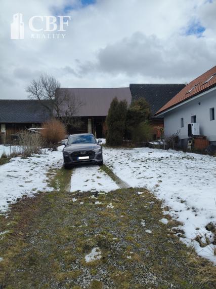 Dom na predaj - Sedliacka Dubová - pozemok 922 m2