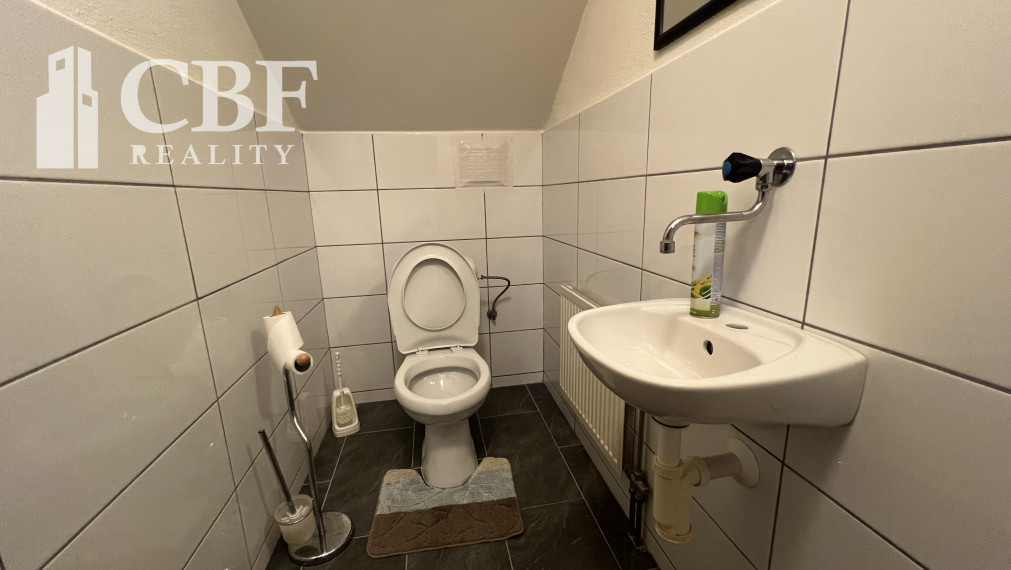 PRENÁJOM  - 3  IZBOVÝ BYT V RD S BALKÓNOM  V PLEŠIVEC