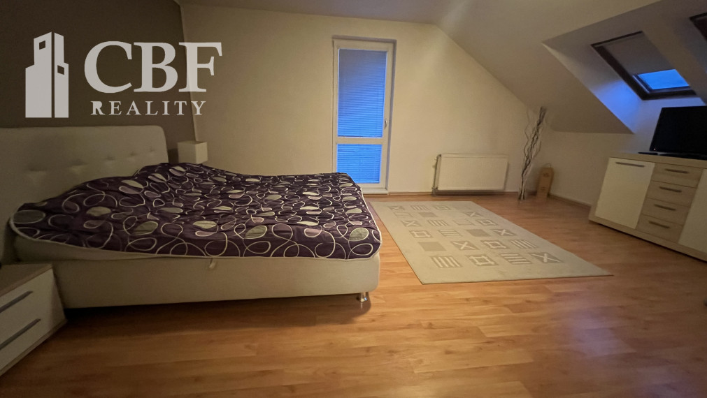 PRENÁJOM  - 3  IZBOVÝ BYT V RD S BALKÓNOM  V PLEŠIVEC