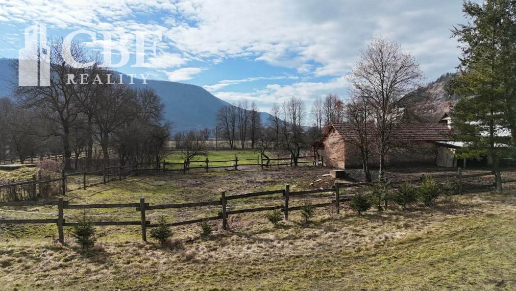 Jedinečná usadlosť na samote pod Silickou planinou -Gombasek